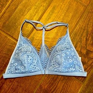 GUC Body by Victoria blue lace t-strap bralette- L with pads